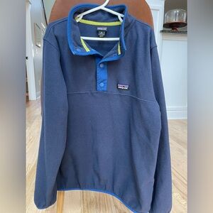 Boys Patagonia fleece. Size medium (10). Navy.